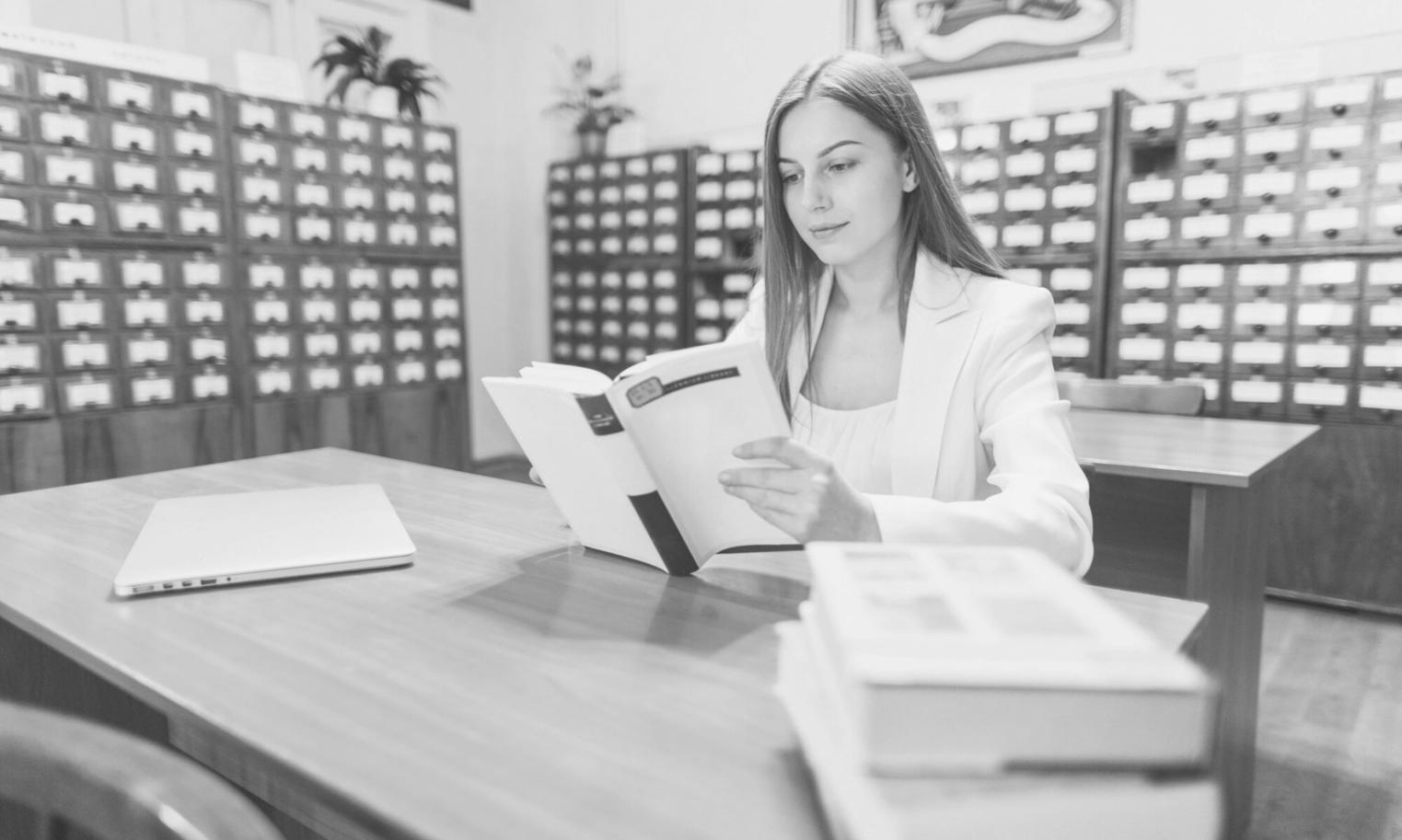 Professionelle Geschäftsumgebung mit moderner Ausstattung